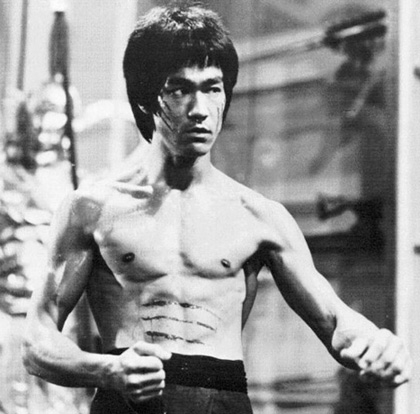 Bruce Lee, mais fait du versus fighting aussi !